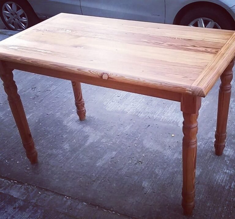 Mesa restaurada